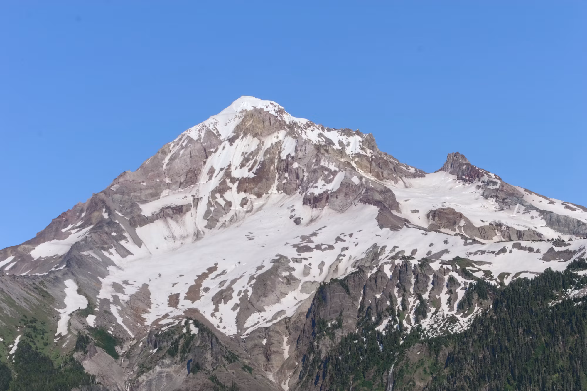 Exploring the Beauty of National Parks: A Hiker’s Paradise